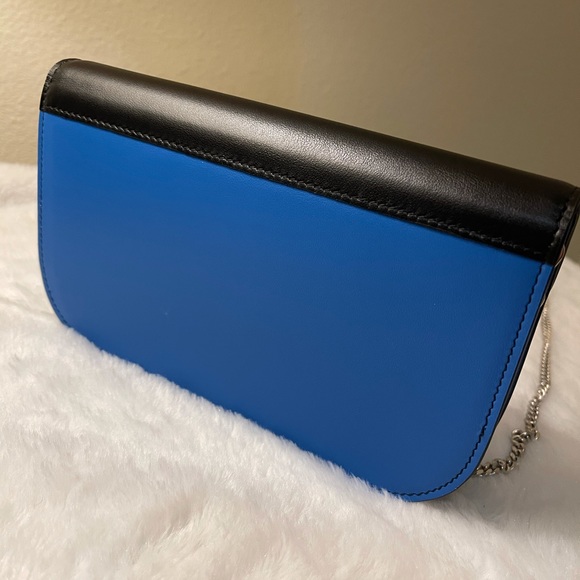 Prada - Picture 4 of 9